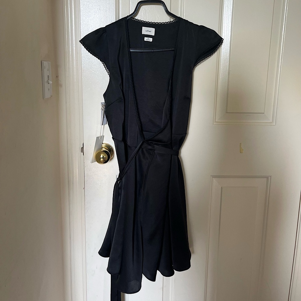 BNWT Aritzia Wilfred Mademoiselle Dress